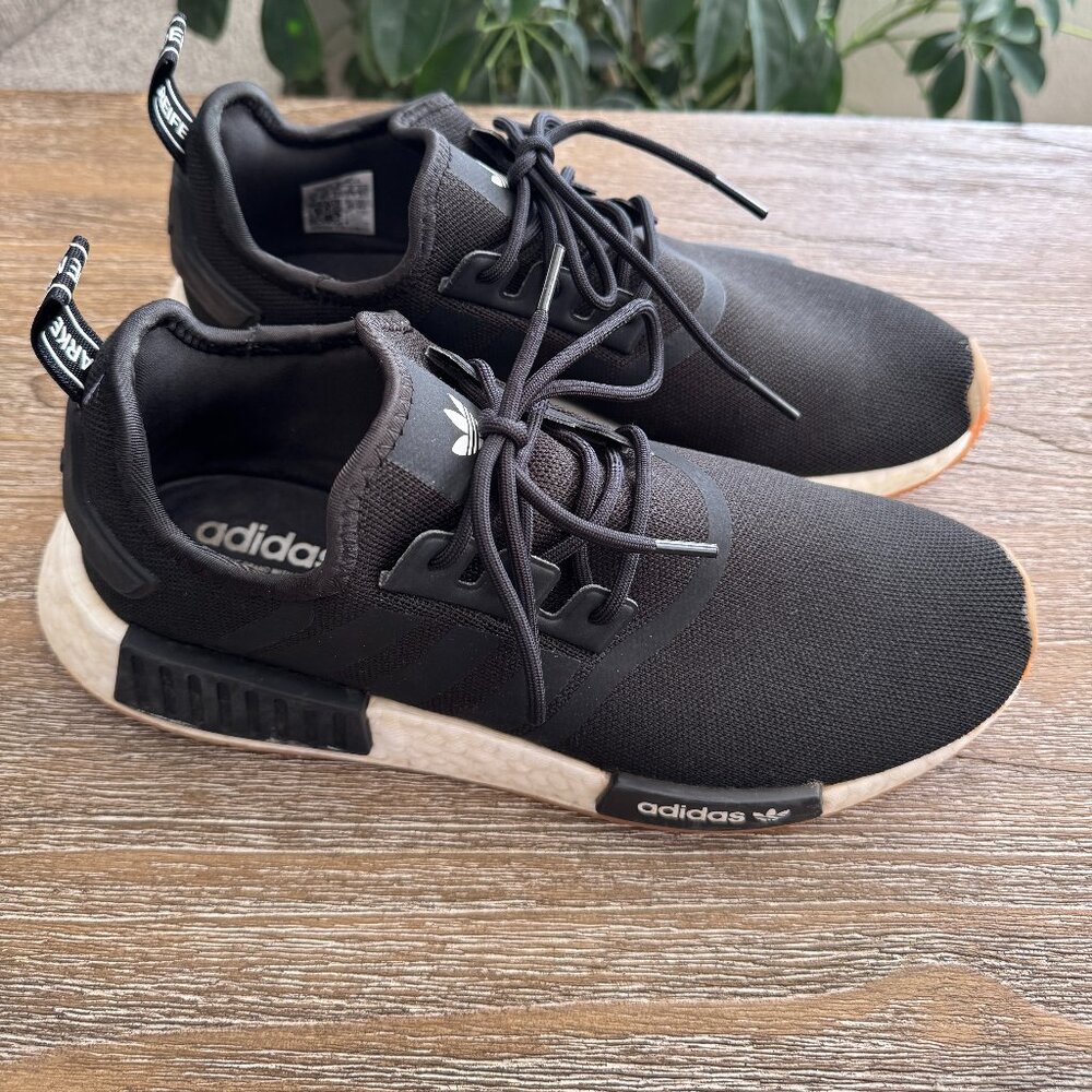 adidas men SZ 9 NMD_R1 Primeblue Core Black / Gum